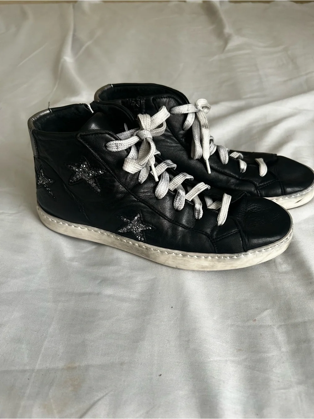 OVYE SHOES Black High-Top Athletic Sneakers with White Laces